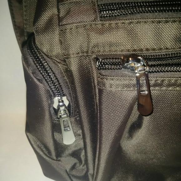 Scarelton Los Angeles Multi-Pocket Coffee Color Purse - Picture 3 of 5